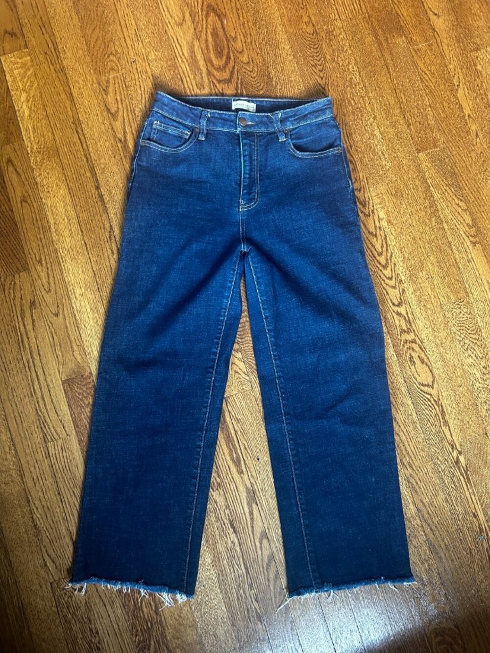 Oliver Logan Raw Hem Cropped Jeans Dark Wash 27